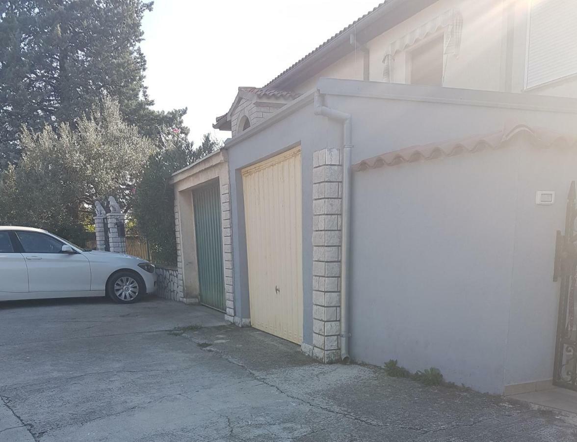 Alda Apartment Pula Exterior photo